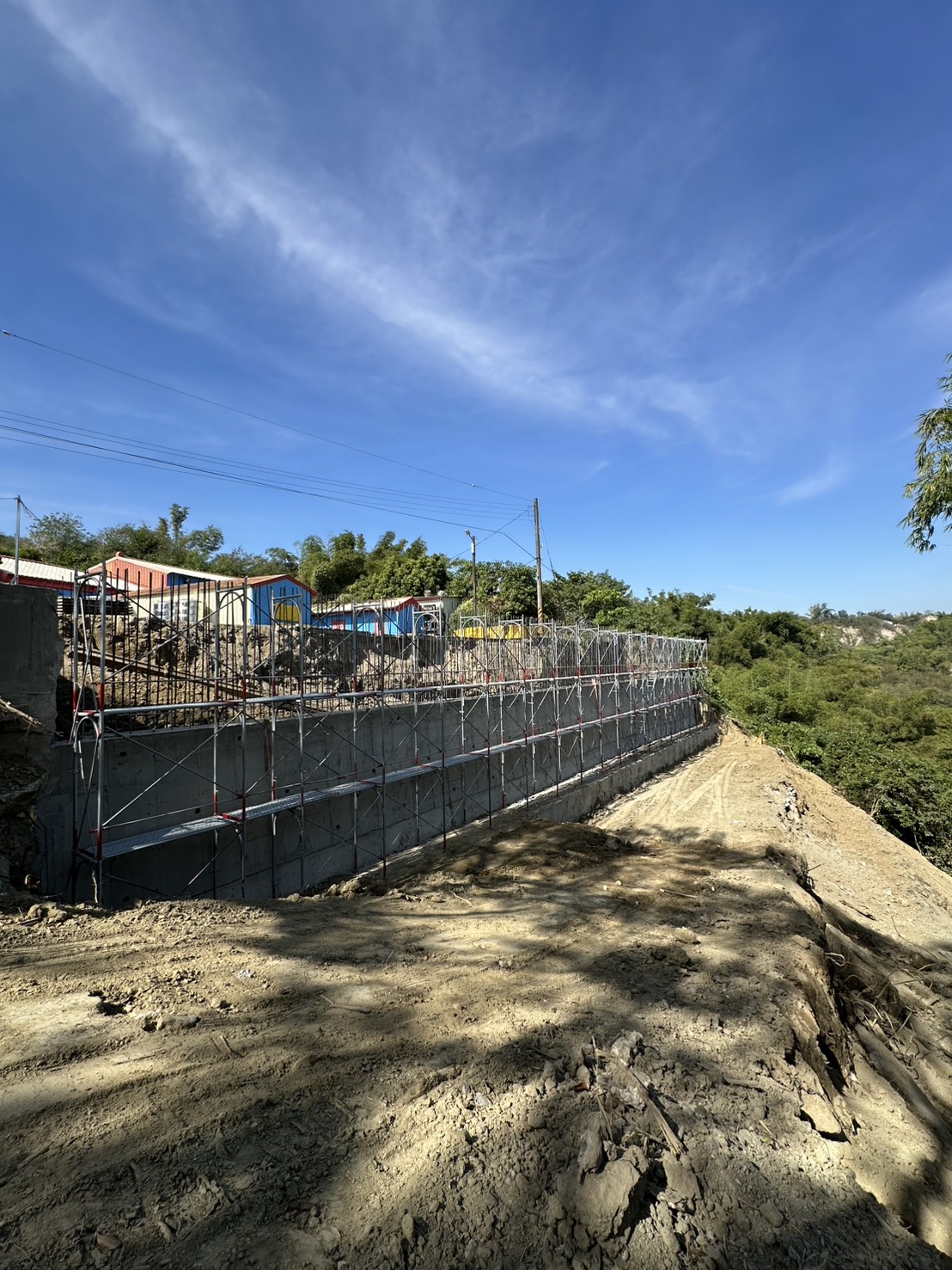 高雄老舊側牆鷹架架設