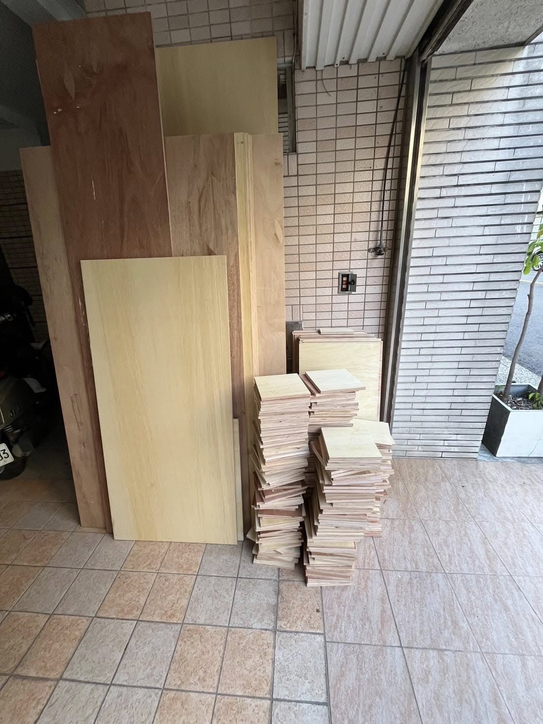 高雄大樓外牆鷹架搭設防護布包覆